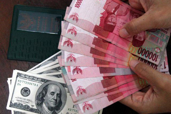 rupiah terhadap dolar Rp16.000