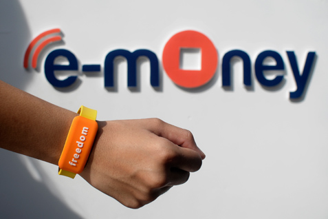 e-money dan e-wallet