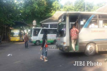 bus jurusan jogja-semarang