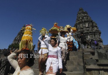 ribuan penganut Hindu