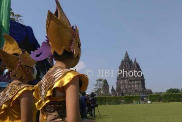 candi prambanan tutup