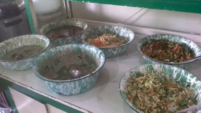 anak makan sayur