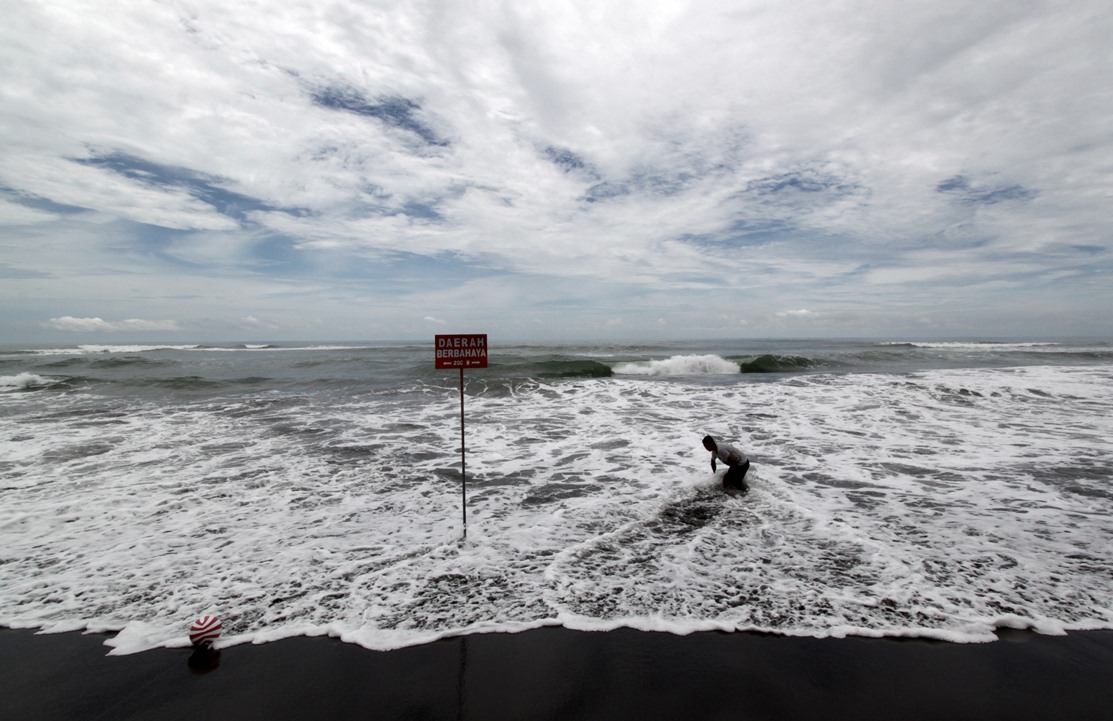 kompetisi surfing parangtritisa cemara