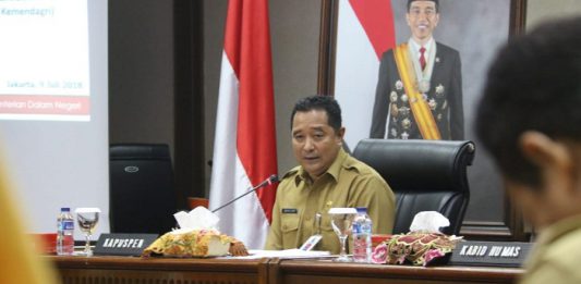 Pemimpin Kritis Hadapi Krisis