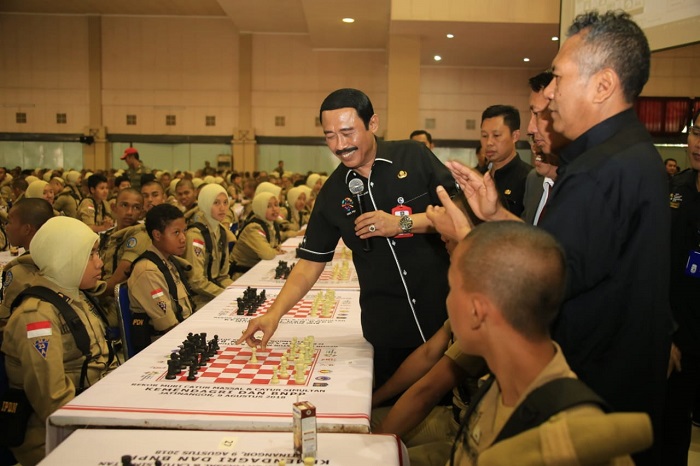 600 Pejabat Kemendagri, BNPP dan Praja IPDN Pecahkan Rekor Catur Simultan MURI