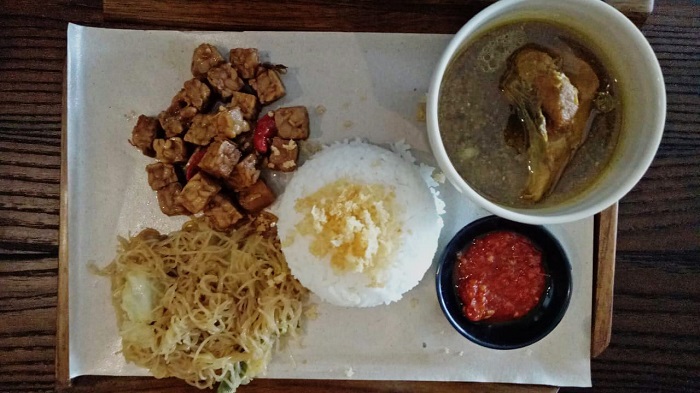 menjaga pola makan