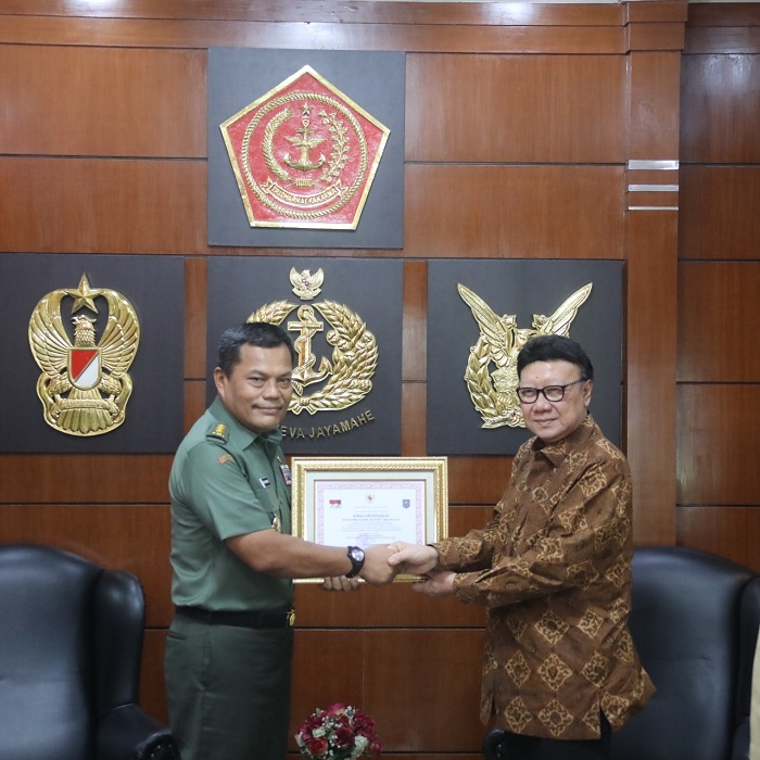 penghargaan anggota tni