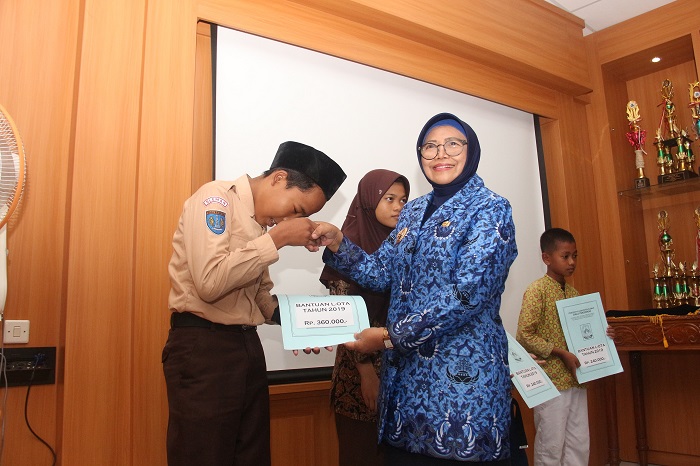 bantuan dana pendidikan