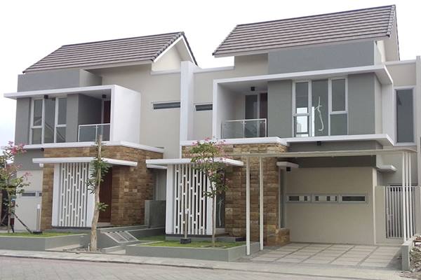 rumah dalam keadaan terkunci