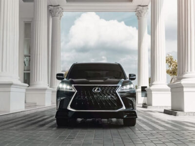 mobil Lexus IS