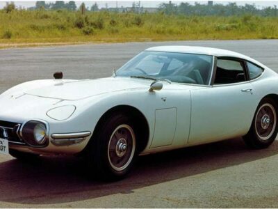 Toyota 2000GT