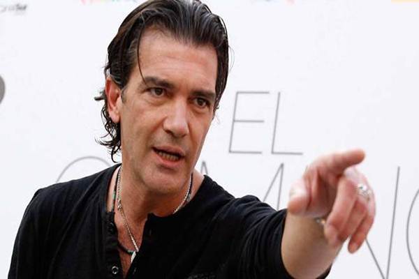 antonio banderas sembuh