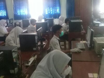 Kepala SMPN 4 Depok