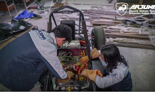 Mobil Listrik Arjuna UGM