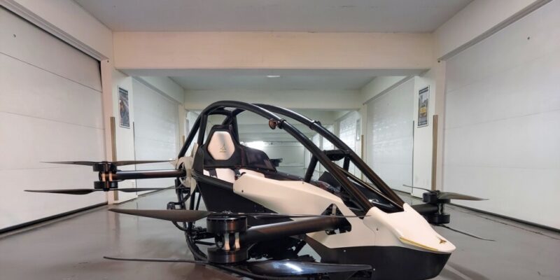 mobil terbang