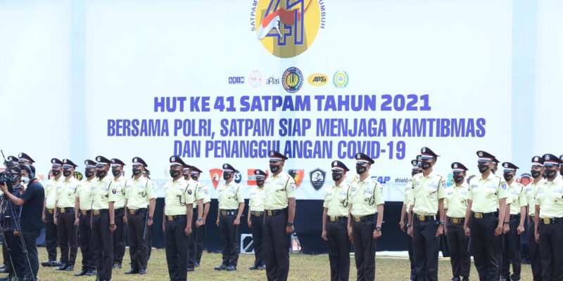 warna seragam satpam