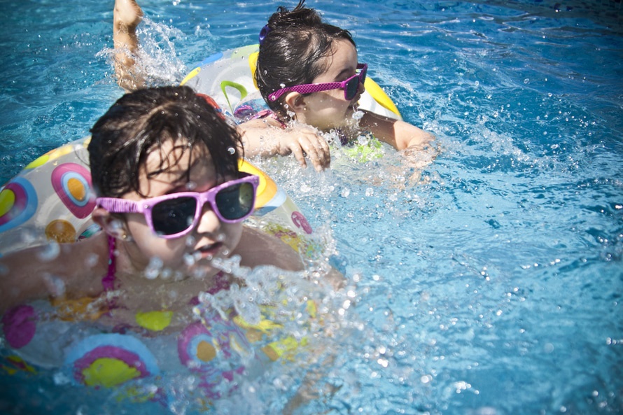 berenang makan 