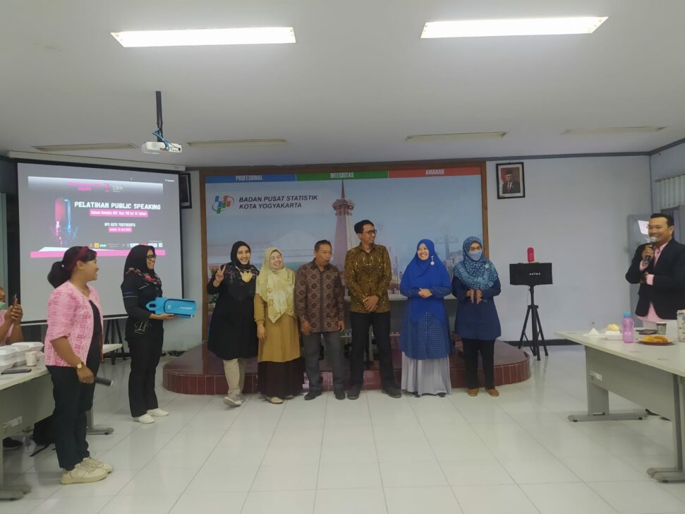 Pelatihan Publik Speaking STAR FM Bersama BPS Kota Yogyakarta