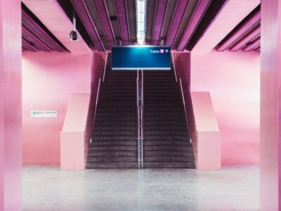 stasiun mrt pink