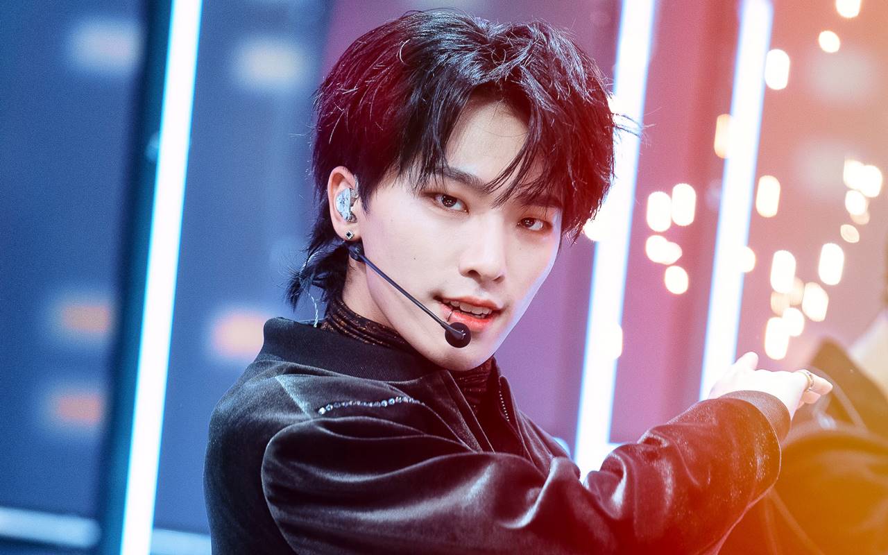 Dino SEVENTEEN Rilis Mixtape Solo