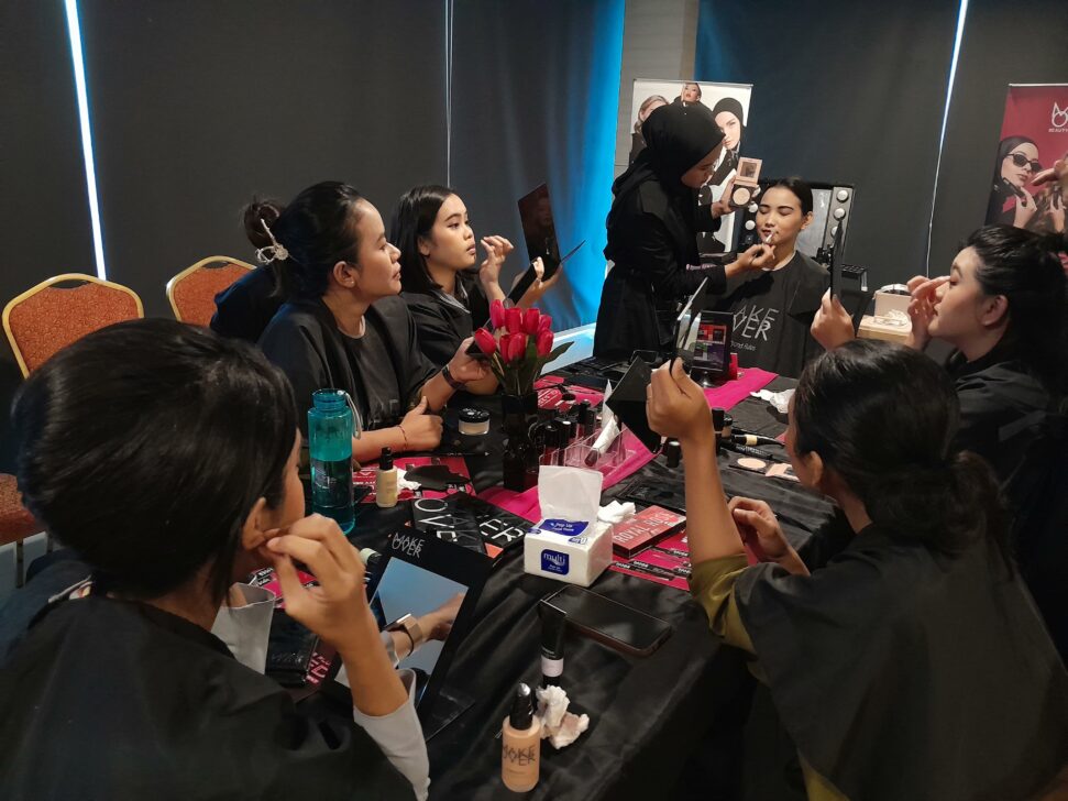 Hotel Harper Malioboro Yogyakarta Menggelar Beauty & Handsome Class