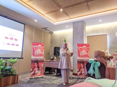 Wardah Perkenalkan Beragam Warna Pada Lip Productnya