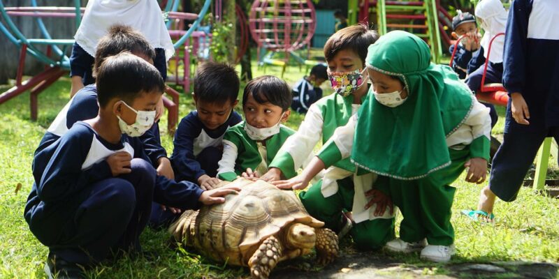 Kampung Satwa Moyudan