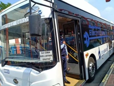 bus listrik gratis