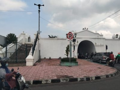 penutupan Plengkung Gading