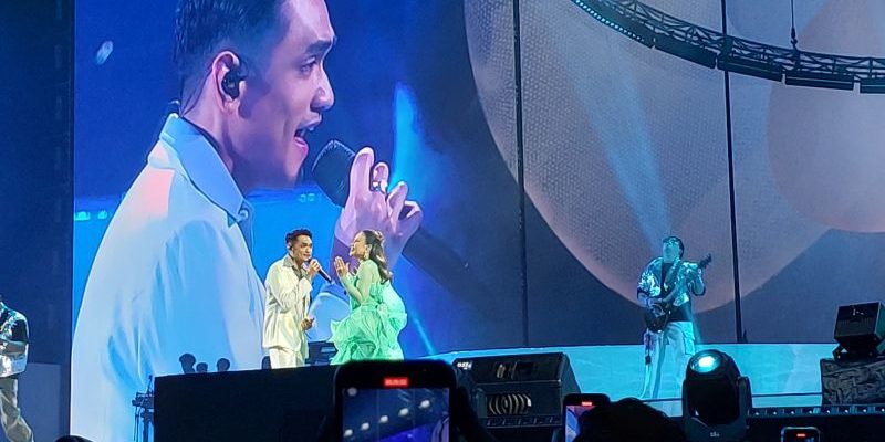 konser rossa