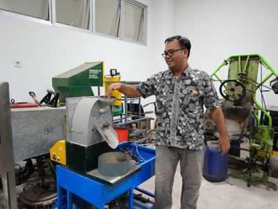 Mesin sangrai kopi modern