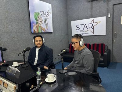 mengelola keuangan