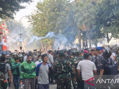 bahaya gas air mata