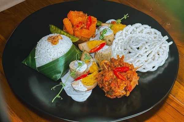 gudeg mercon tugu Harper