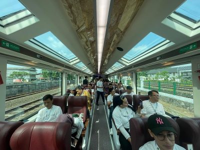 Kereta Panoramic