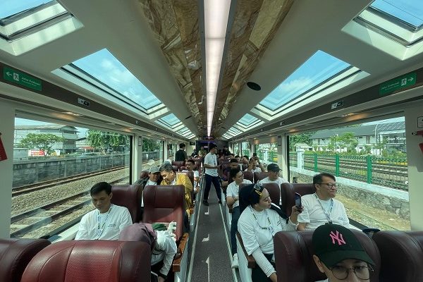 Kereta Panoramic