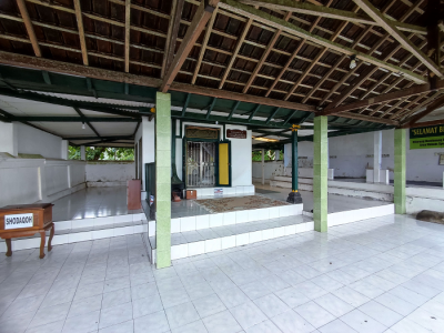 makam Syekh Maulana Maghribi