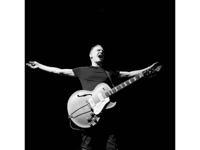 Bryan Adams