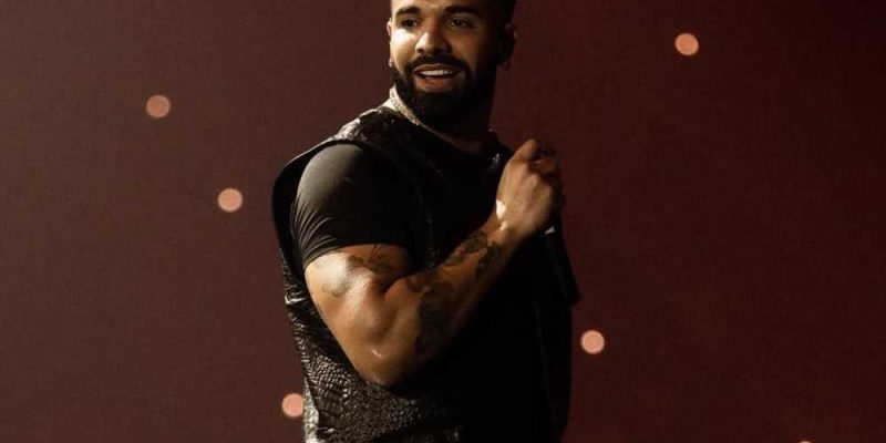 Drake rilis tiga album