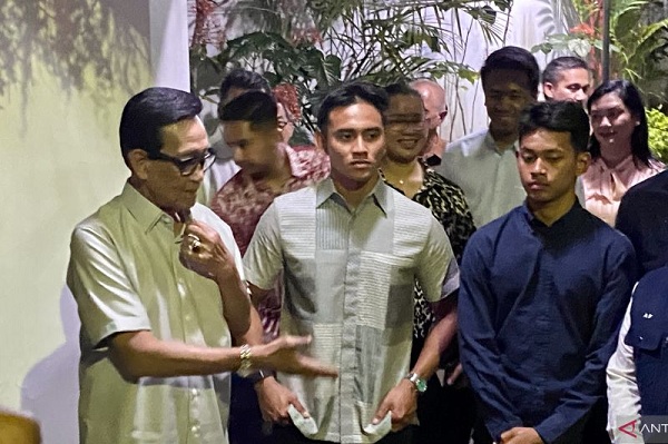Sri Sultan Hamengku Buwono X Veda Ega Pratama Mario Suryo Aji