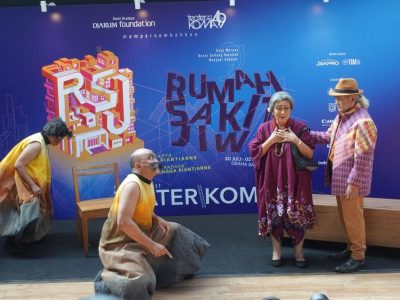 Teater Koma Rumah Sakit Jiwa