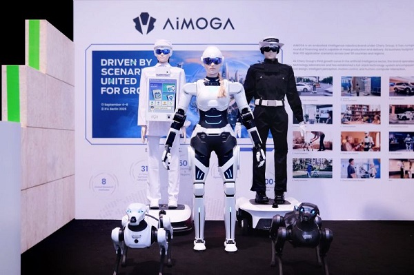 robot perawat